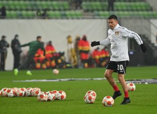 Charles Aránguiz vio minutos en goleada del Leverkusen