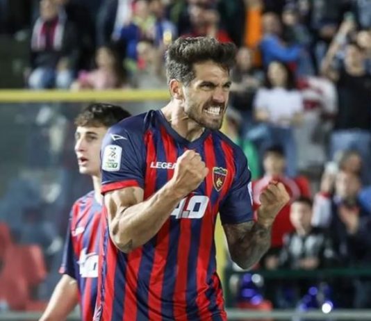 Video: Joaquín Larrivey salvó al Cosenza del descenso a la Serie C