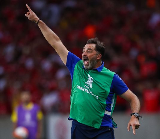 Hernán Caputto y su paso en el Romántico Viajero: «No me arrepiento de haber dirigido a la U, pero quedó estancado el proyecto de los juveniles»