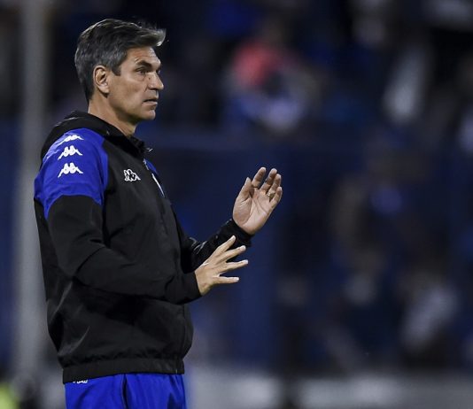 Mauricio Pellegrino llegó a Chile para cerrar el acuerdo con la «U»