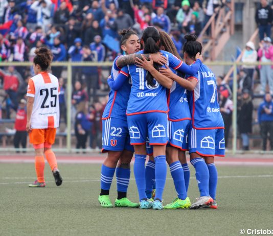 Las Leonas derrotan a Cobresal en Puente Alto.