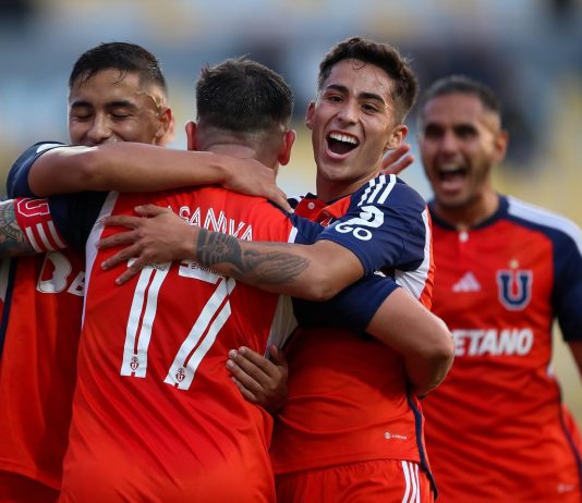 Los Azules reciben a Everton buscando sumar un nuevo triunfo.