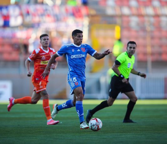 La U derrotó a Cobreloa por 3-1 en calidad de visitante y continúa invicta en el Campeonato Nacional