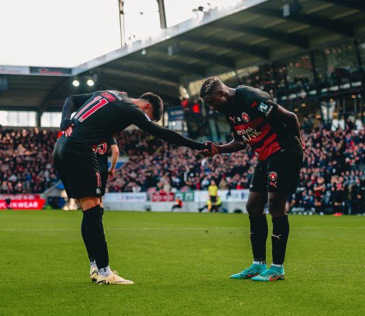 El golazo de Darío Osorio en el empate del Midtjylland ante el Copenhague en la Superliga Danesa