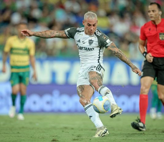 Revive el golazo de Edu Vargas para la goleada del Mineiro en el Brasileirao