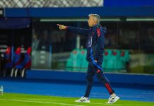 Álvarez sorprende! La formación que prepara la U para buscar el golpe ante Lanús en el Nacional Gustavo Álvarez ante de enfrentar a Independiente por Copa Sudamericana 2025.