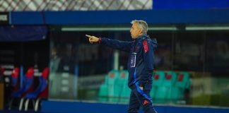 Álvarez sorprende! La formación que prepara la U para buscar el golpe ante Lanús en el Nacional Gustavo Álvarez ante de enfrentar a Independiente por Copa Sudamericana 2025.