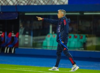 Álvarez sorprende! La formación que prepara la U para buscar el golpe ante Lanús en el Nacional Gustavo Álvarez ante de enfrentar a Independiente por Copa Sudamericana 2025.