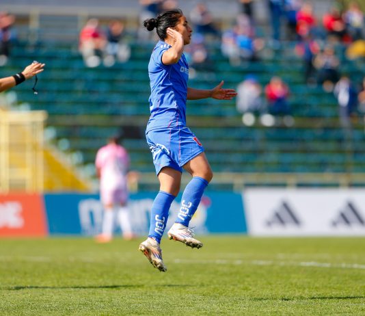 Goleada azul: Universidad de Chile venció 6-0 a Santiago Wanderers por la fecha 19 de la Liga Femenina 2025 Rebeca Fernández de Universidad de Chile femenino celebra en la goleada ante Santiago Wanderers