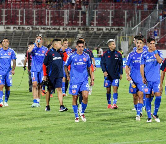 La difícil ruta de la U en busca de la “remontada épica” en la Liga de Primera Jugadores de Universidad de Chile en el Estadio Nacional durante un partido de la Liga de Primera