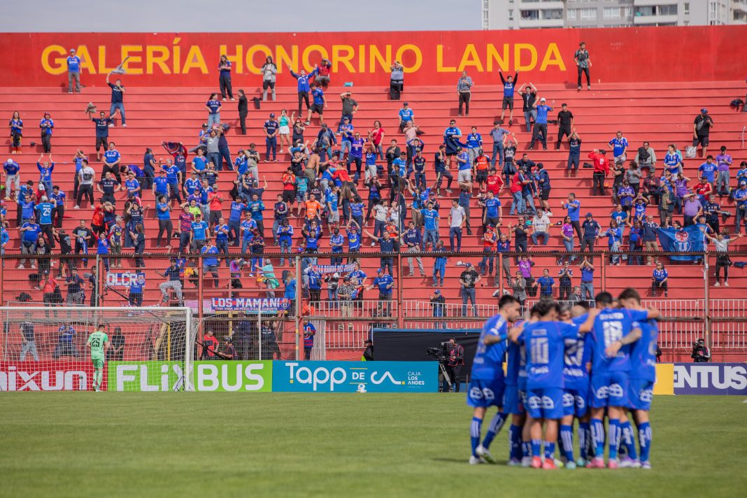 Jugadores de Universidad de Chile durante la Supercopa 2025 en el estadio Santa Laura