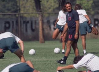 Falleció Miguel Ángel Russo, el entrenador que llevó a la U a las semifinales de la Libertadores 1996 Miguel Ángel Russo dirigiendo a Universidad de Chile durante la temporada 1996.