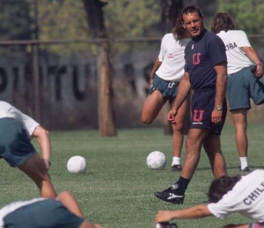 Falleció Miguel Ángel Russo, el entrenador que llevó a la U a las semifinales de la Libertadores 1996 Miguel Ángel Russo dirigiendo a Universidad de Chile durante la temporada 1996.
