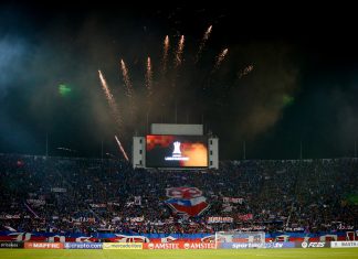 Nuevo formato de clasificación a copas internacionales desde 2026: así se definirán los cupos chilenos para la Libertadores y Sudamericana 2027 Hinchas de Universidad de Chile durante la Copa Libertadores.