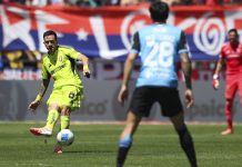 Universidad de Chile cae en el último minuto ante Huachipato y suma su tercera derrota consecutiva Matías Zaldivia durante el partido ante Huachipato por la Liga de Primera 2025.