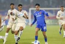 Previa: La U visita a Huachipato en busca de un triunfo que mantenga sus aspiraciones internacionales Javier Altamirano de Universidad de Chile durante un partido ante Huachipato.