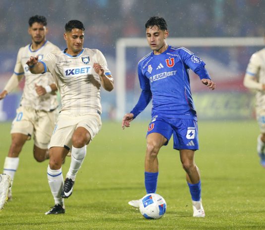 Previa: La U visita a Huachipato en busca de un triunfo que mantenga sus aspiraciones internacionales Javier Altamirano de Universidad de Chile durante un partido ante Huachipato.