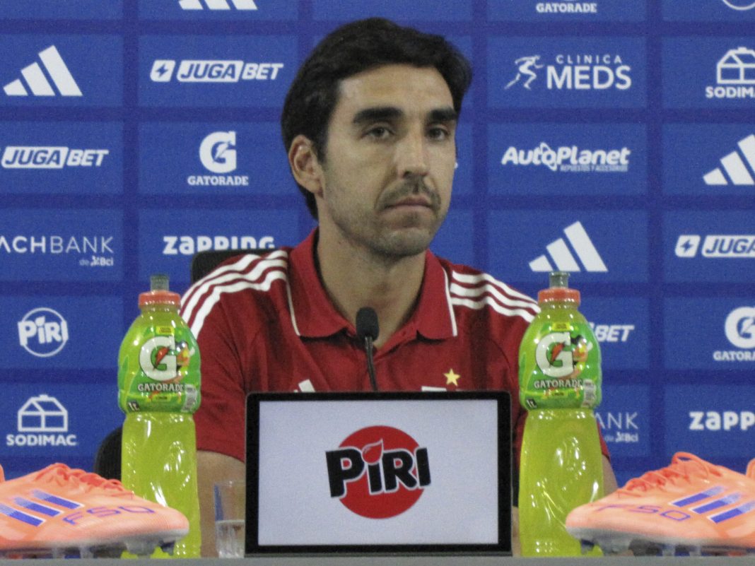 Francisco Meneghini presentado como nuevo entrenador de Universidad de Chile en el Centro Deportivo Azul.