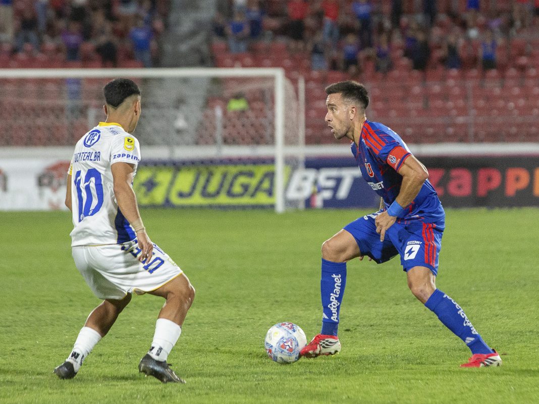 Matías Zaldivia durante el empate 1-1 entre Universidad de Chile y Universidad de Concepción por la Liga de Primera 2026 en el Estadio Nacional