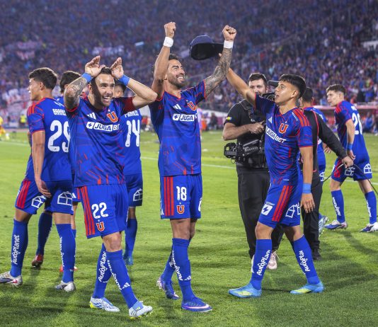 Universidad de Chile golpea otra vez: derrotó a la UC y se mete de lleno en la pelea Juan Martín Lucero celebra su gol durante el triunfo por 1-0 entre Universidad de Chile y Universidad Católica por la Liga de Primera 2026 en el Estadio Nacional