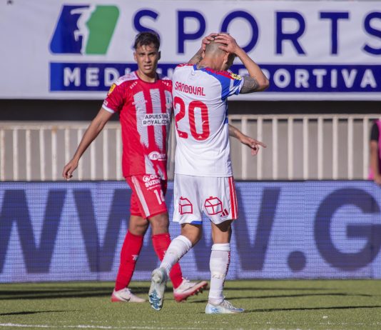 Universidad de Chile tropieza en La Calera y queda al borde de la eliminación en la Copa de la Liga Charles Aránguiz se lamenta durante el triunfo por 1-0 de Unión La Calera ante Universidad de Chile por la Copa de la Liga 2026 en el Estadio Nicolás Chahuán Nazar
