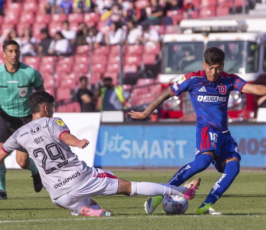Debut amargo para Gago: la U cayó en el Nacional y se complica en la Copa de la Liga Elías Rojas durante la derrota 0-1 entre Universidad de Chile y Unión La Calera por Copa de la Liga 2026 en el Estadio Nacional